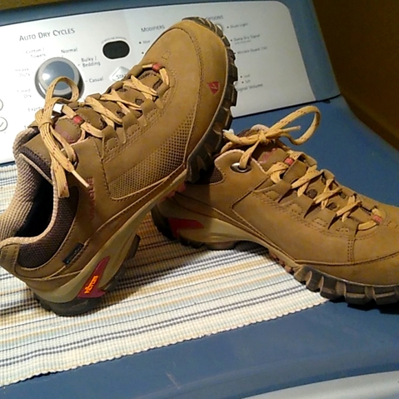 Vasque Shoes Like New Popular Brand Vasque Hiking Shoes Poshmark